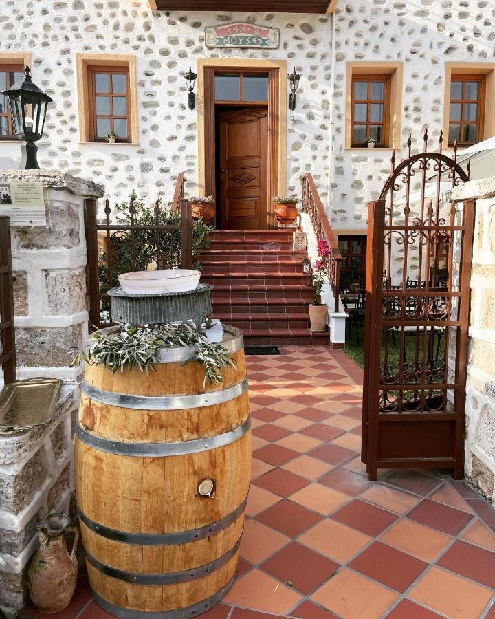 Εννεα Μουσεσ Παραδοσιακός Ξενώνας Velventos Exterior photo